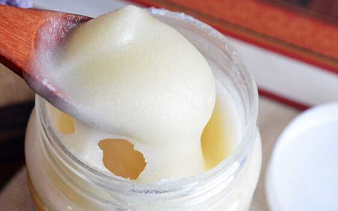 黑蜂蜂蜜價(jià)格多少錢一斤? 黑蜂蜂蜜