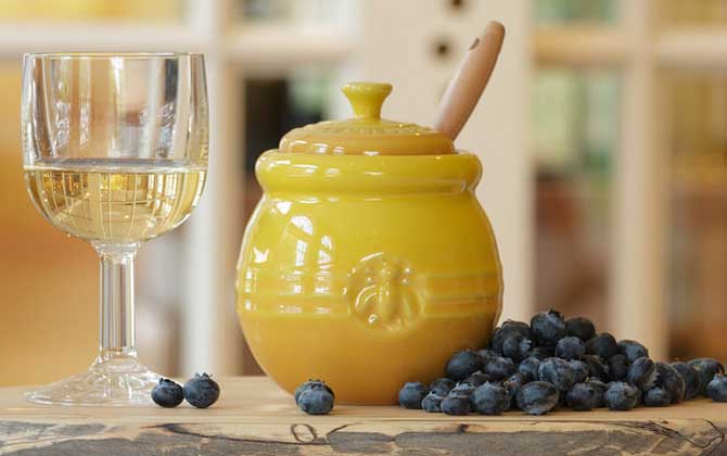 喝蜂蜜為什么有減肥效果? 蜂蜜