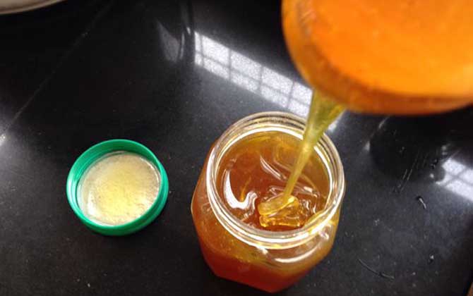 用蜂蜜擦臉一年有什么效果? 蜂蜜