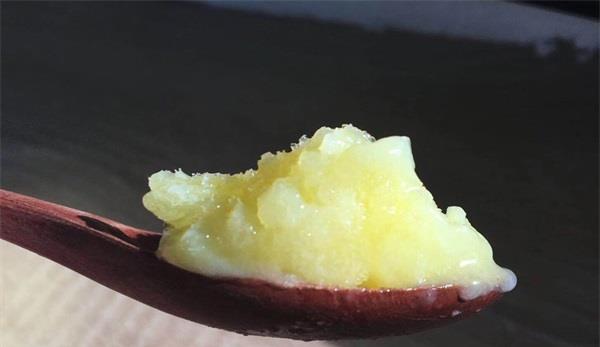 鮮蜂王漿怎么吃最好(蜂王漿的功效和作用及食用方法) 鮮蜂王漿怎么吃最好(蜂王漿的功效和作用及食用方法)