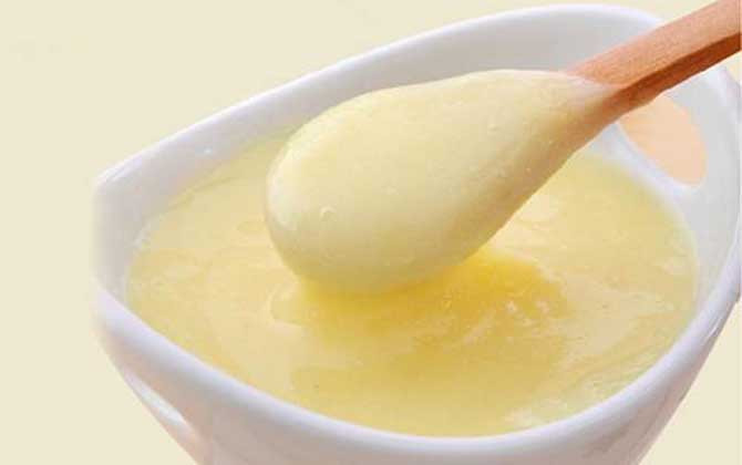 蜂王漿質量好壞的鑒別（什么樣的蜂王漿才是正宗的）