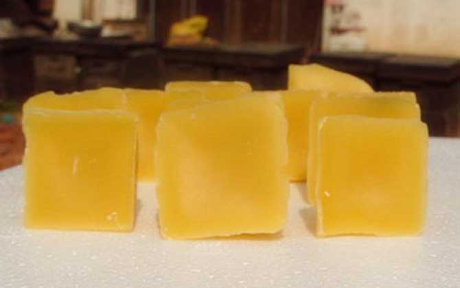 蜂蠟用什么東西能溶解？