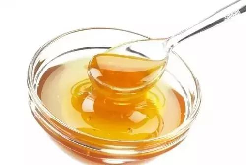 介王成功工蜂還在產卵如何處理（工產蜂群介王成功后，為何工蜂還在產卵）